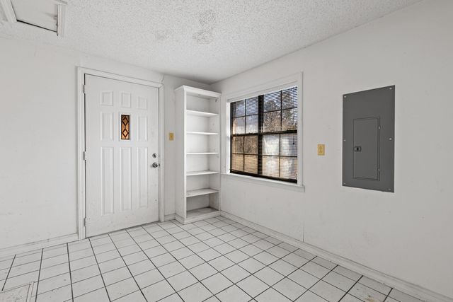 1231 Brown Rd, Longview, TX 75605