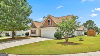 18 Hill Top Circle, Grantville, GA 30220