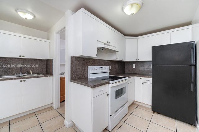 6980 NW 186th St 3-128A, Hialeah, FL 33015