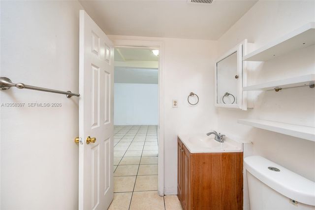 6980 NW 186th St 3-128A, Hialeah, FL 33015