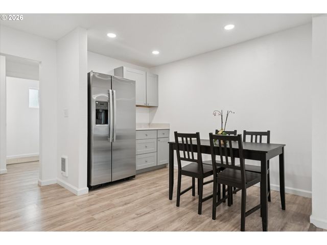 2824 Se 115TH Ave, Portland, OR 97266