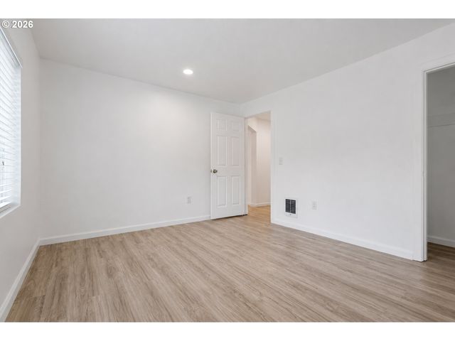 2824 Se 115TH Ave, Portland, OR 97266