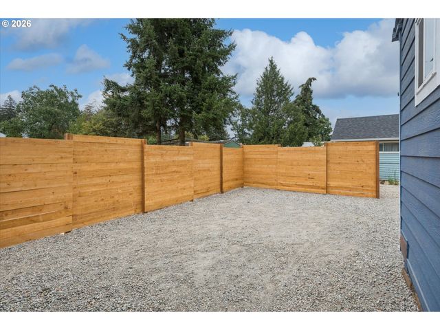 2824 Se 115TH Ave, Portland, OR 97266