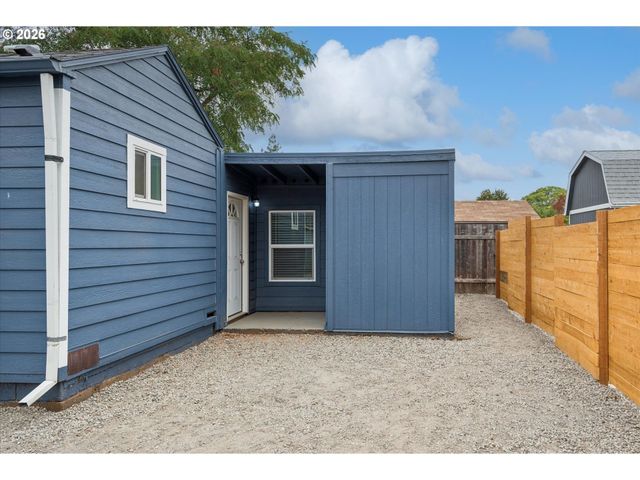 2824 Se 115TH Ave, Portland, OR 97266