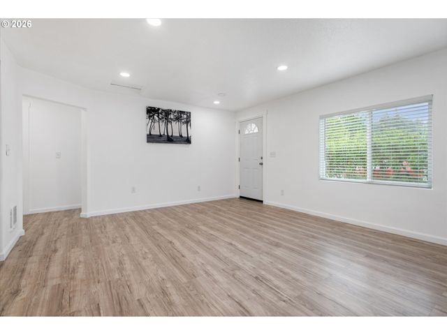 2824 Se 115TH Ave, Portland, OR 97266