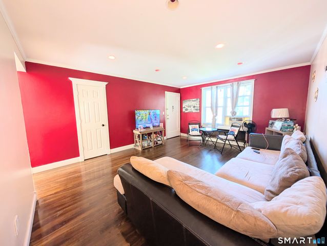 63 Mencel Circle C, Bridgeport, CT 06610