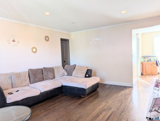 63 Mencel Circle C, Bridgeport, CT 06610