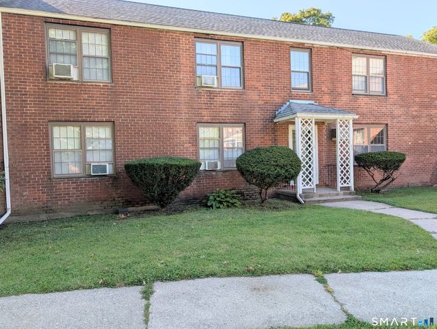 63 Mencel Circle C, Bridgeport, CT 06610