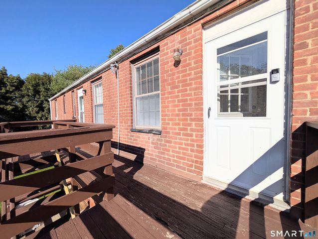 63 Mencel Circle C, Bridgeport, CT 06610