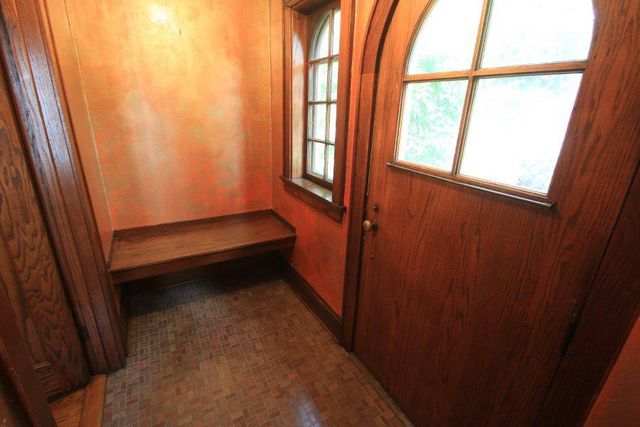 1905 E Beverly ROAD, Shorewood, WI 53211