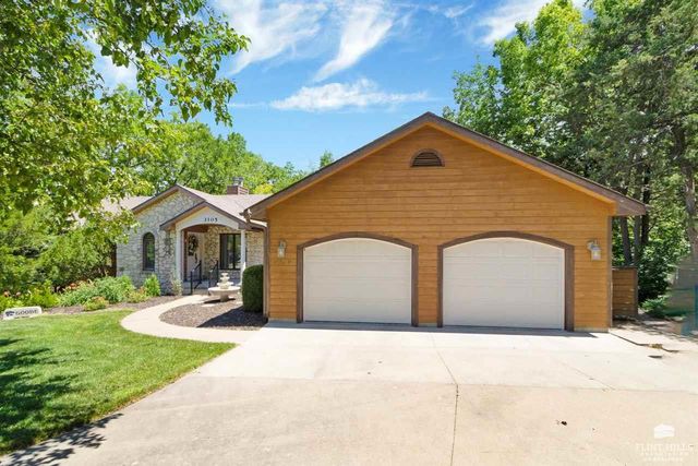 3105 Harahey Ridge, Manhattan, KS 66502