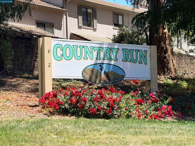 886 Valley Run, Hercules, CA 94547
