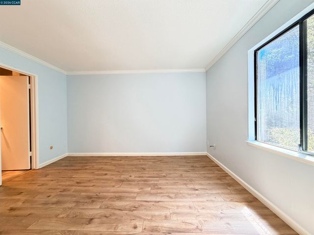 886 Valley Run, Hercules, CA 94547
