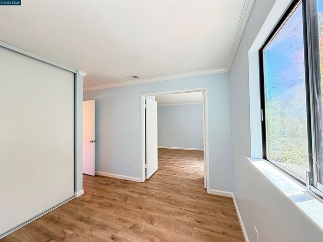 886 Valley Run, Hercules, CA 94547