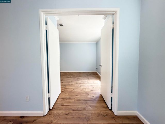 886 Valley Run, Hercules, CA 94547