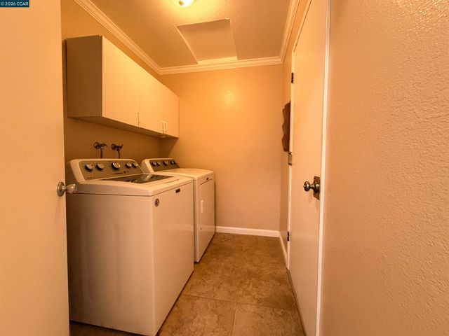 886 Valley Run, Hercules, CA 94547