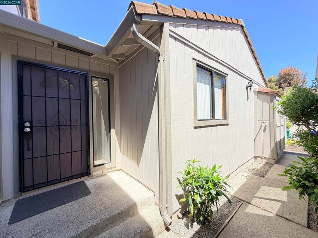 886 Valley Run, Hercules, CA 94547