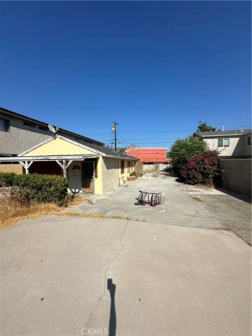 2310 N Catalina Street, Burbank, CA 91504