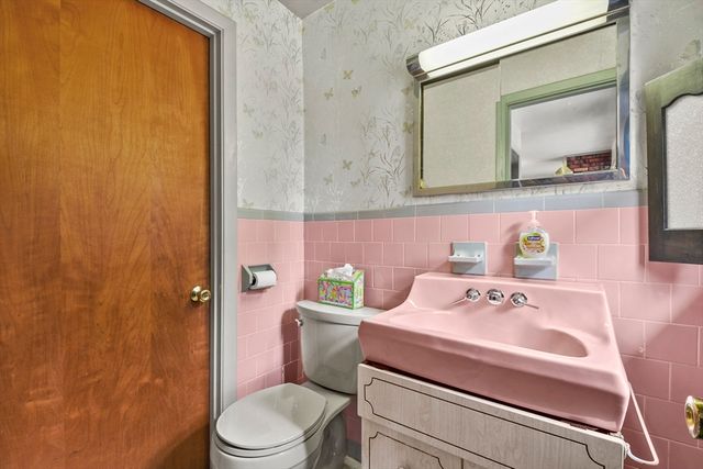 21 Esbjurn Dr, Rehoboth, MA 02769