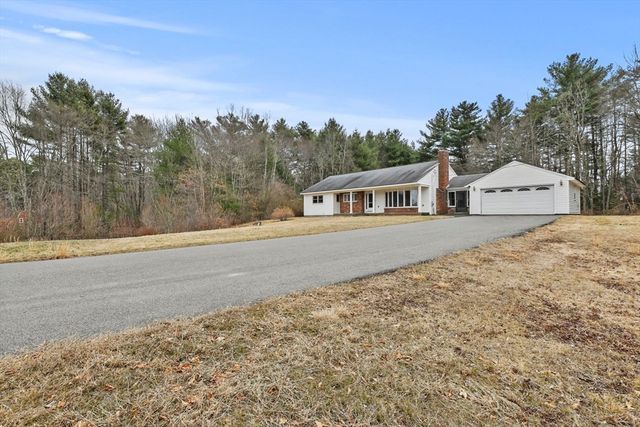 21 Esbjurn Dr, Rehoboth, MA 02769