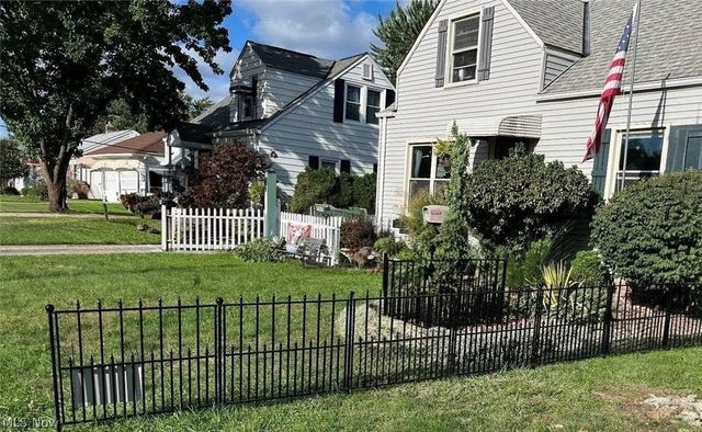 28855 Hazel Avenue, Wickliffe, OH 44092