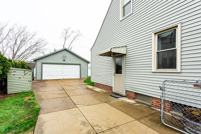 28855 Hazel Avenue, Wickliffe, OH 44092