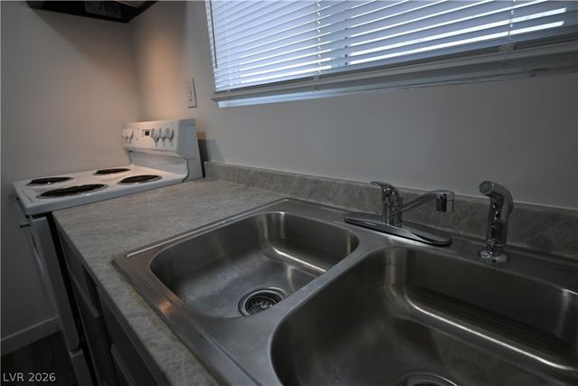 378 North 13th Street 378, Las Vegas, NV 89101
