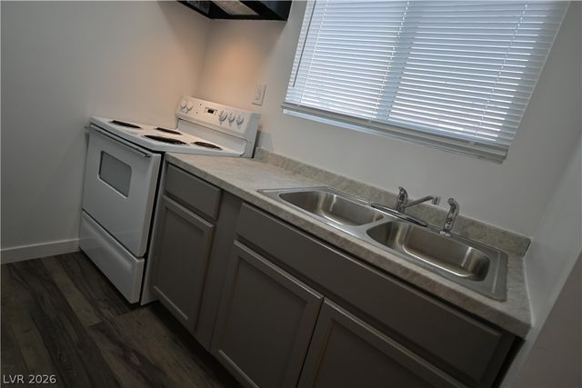 378 North 13th Street 378, Las Vegas, NV 89101