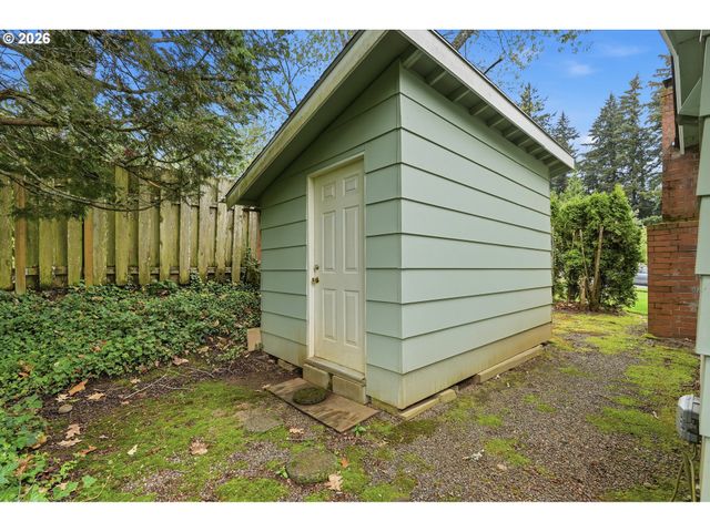 2162 Se KELLY Ave, Gresham, OR 97080