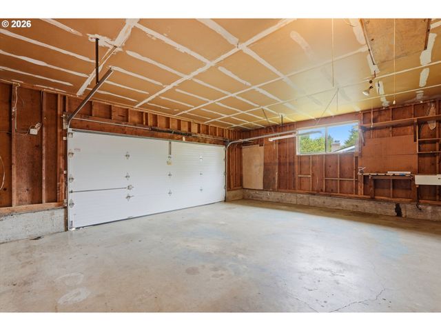 2162 Se KELLY Ave, Gresham, OR 97080