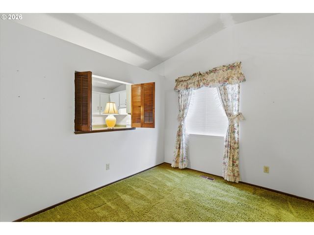 2162 Se KELLY Ave, Gresham, OR 97080