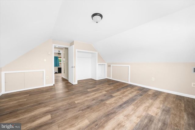 20 NEW POND LN, Levittown, PA 19054