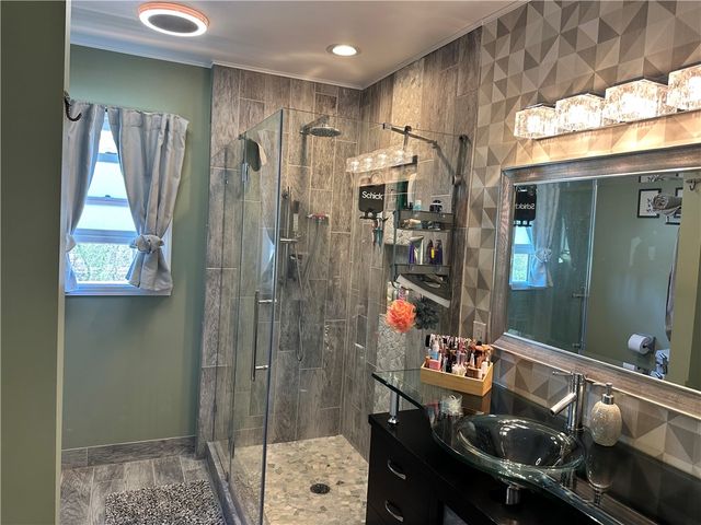 82 Mill Run Drive, Greece, NY 14626