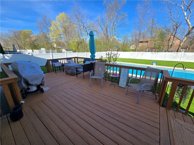 82 Mill Run Drive, Greece, NY 14626