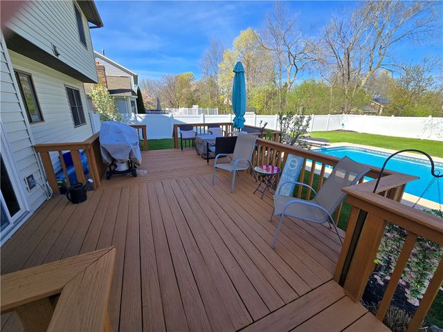 82 Mill Run Drive, Greece, NY 14626