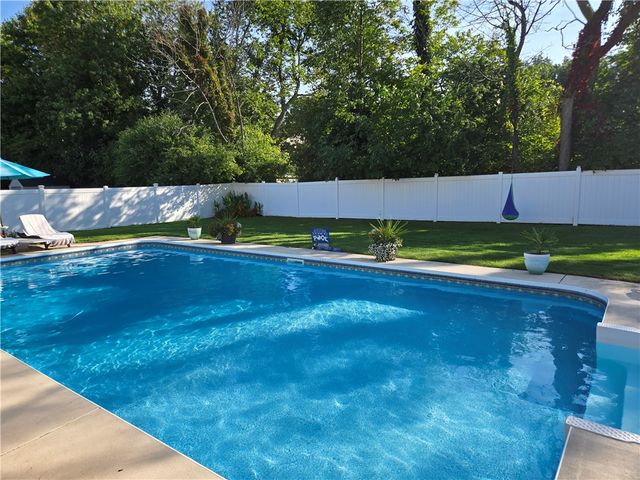 82 Mill Run Drive, Greece, NY 14626
