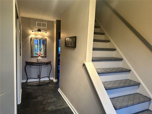 82 Mill Run Drive, Greece, NY 14626