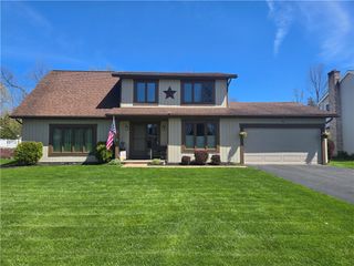 82 Mill Run Drive, Greece, NY 14626