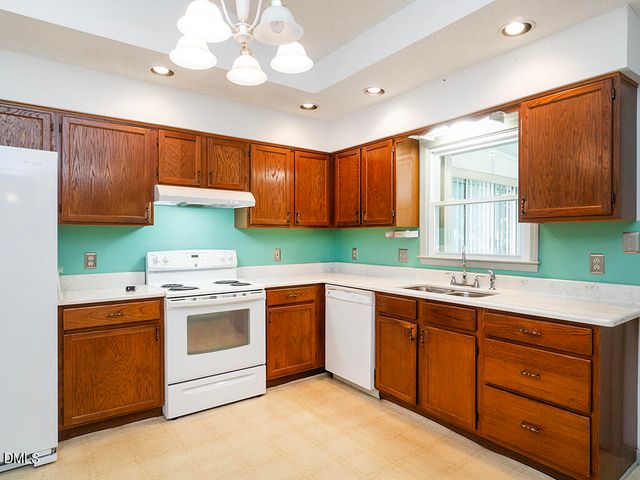 9003 River Birch Drive, Oak Ridge, NC 27310