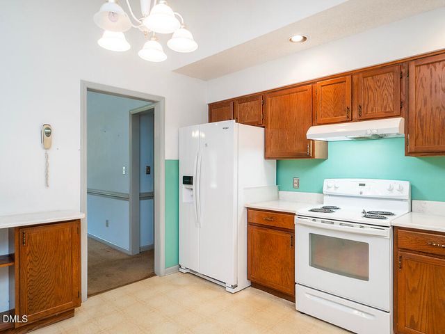 9003 River Birch Drive, Oak Ridge, NC 27310