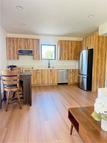 6148 Lederer Avenue, Woodland Hills, CA 91367
