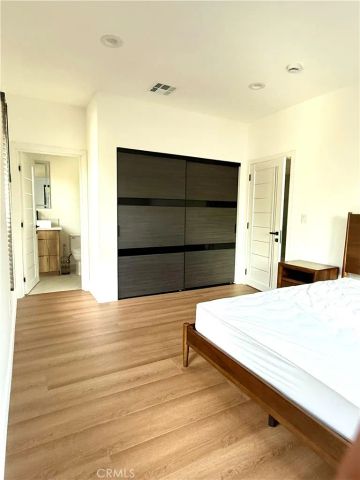 6148 Lederer Avenue, Woodland Hills, CA 91367