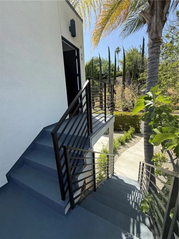 6148 Lederer Avenue, Woodland Hills, CA 91367