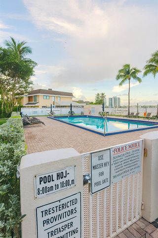 2821 N Miami Beach Boulevard 5O, North Miami Beach, FL 33160