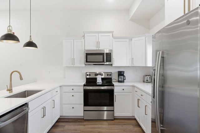 395 Majestic Drive, Branson, MO 65616