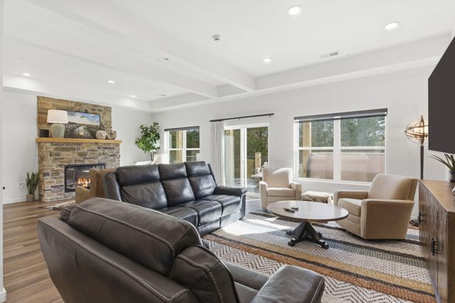 395 Majestic Drive, Branson, MO 65616