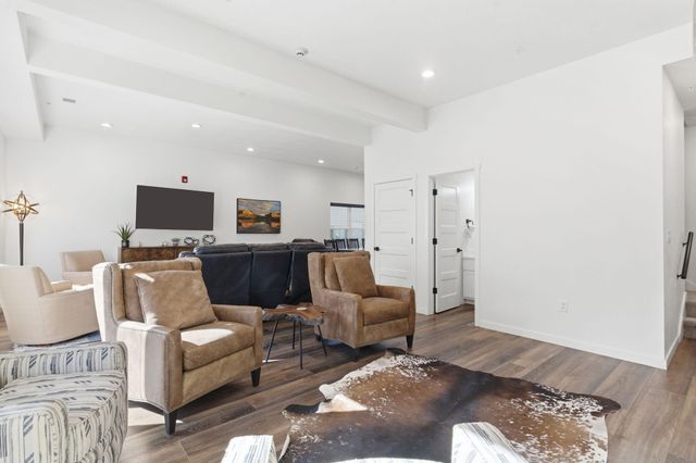 395 Majestic Drive, Branson, MO 65616