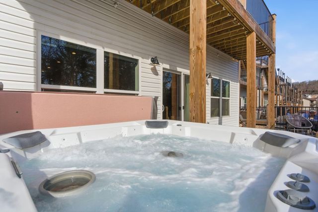 395 Majestic Drive, Branson, MO 65616