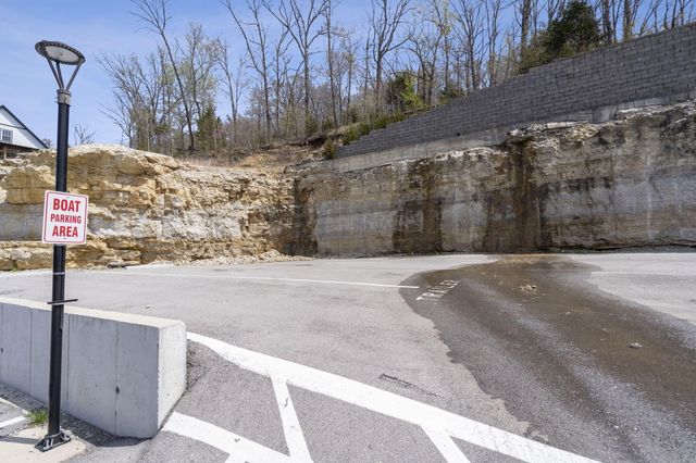 395 Majestic Drive, Branson, MO 65616