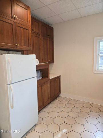 106 Chestnut Street, Albany, NY 12210